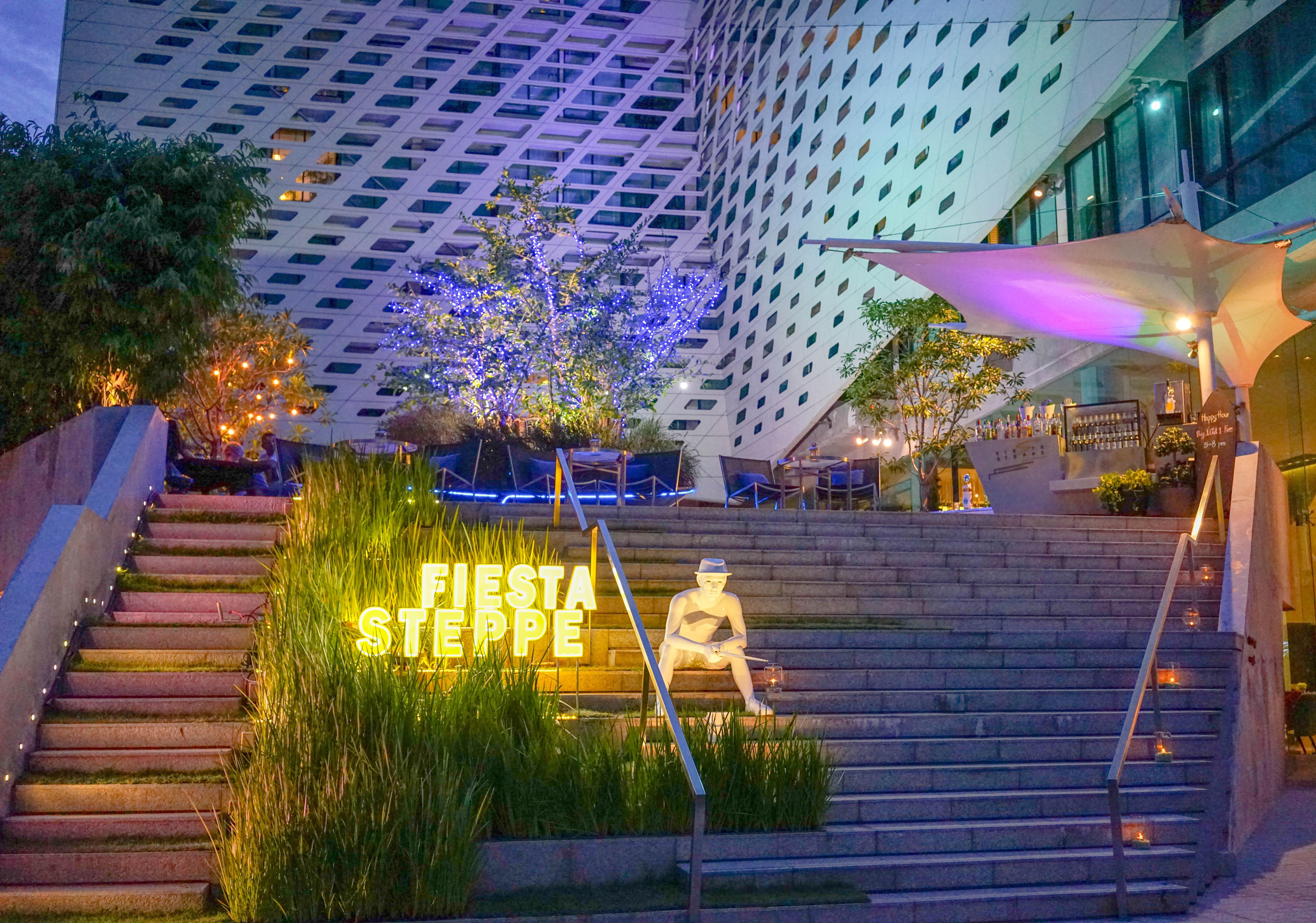 Lit Bangkok Hotel Екстериор снимка